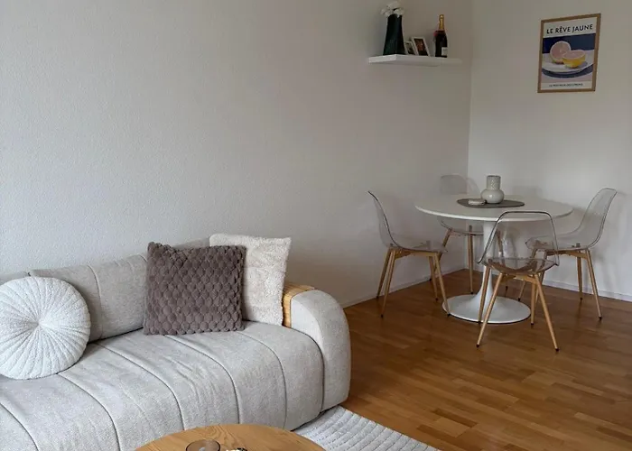 Moderne 4-zimmer Nahe Bodensee Mit Balkon *